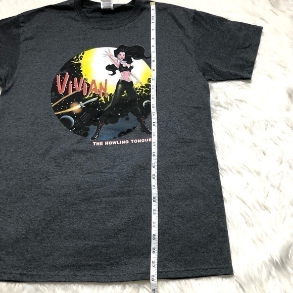 🦄 2/$20 Vivian vampire band t-shirt! - Picture 7 of 7